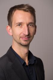 Thorsten Meinhardt (Bass) Thorsten Meinhardt (Bass)